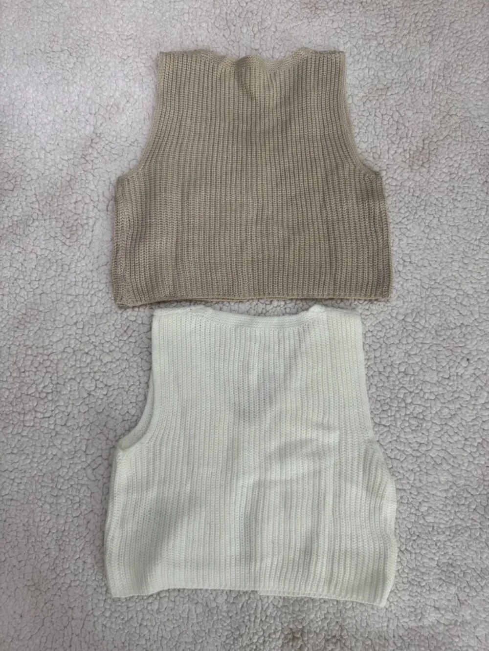Knitted Buttoned Vest - Picture 2 of 4